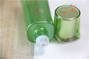 abbytong點(diǎn)評(píng)水嫩精純明星美肌水 極致水潤(rùn)體驗(yàn)，重現(xiàn)明星光彩